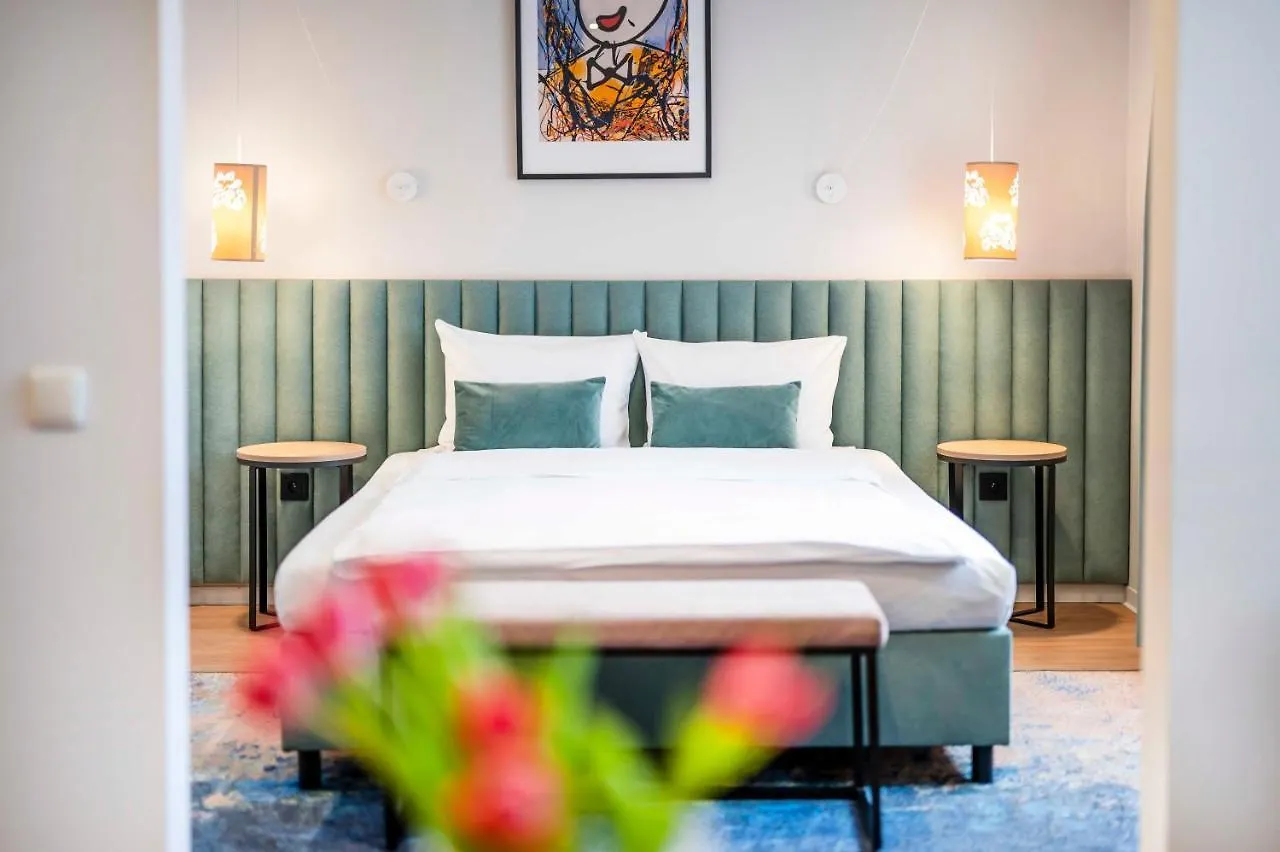 Hotel H12**** Краков 4*,  Польша