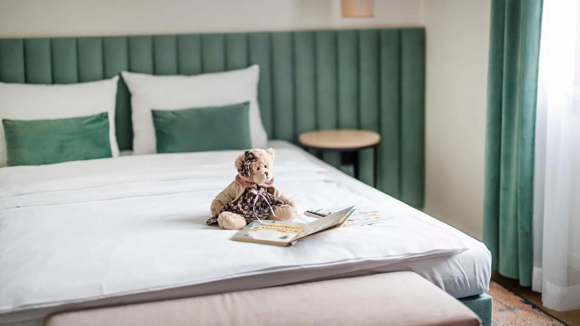 Hotel H12**** Krakow 4*,
